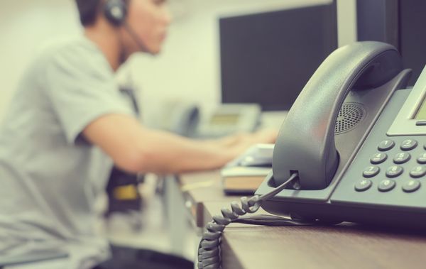 VoIP Systems: know the pros and cons before switching over